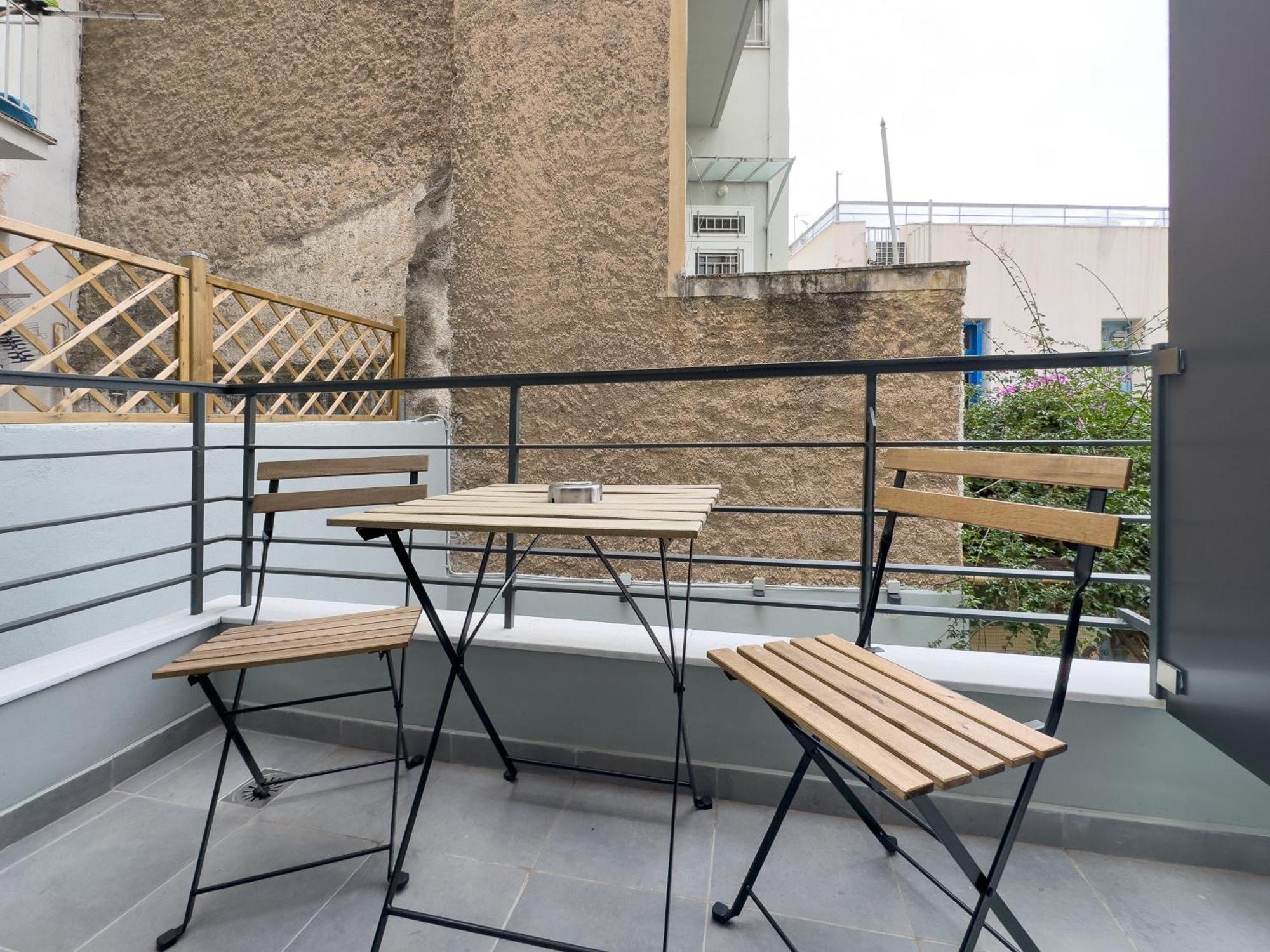 Phaedrus Living: The Nine Muses Ourania Apartment