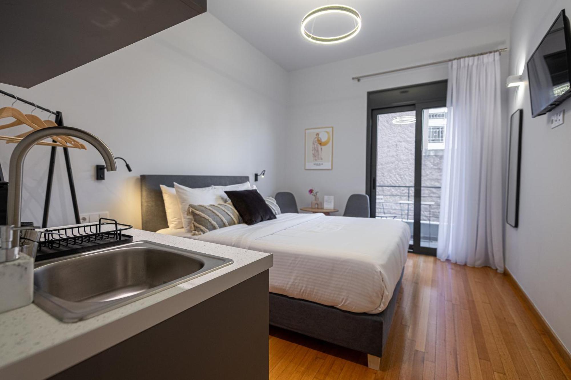 Apartment Phaedrus Living: The Nine Muses Ourania Athen